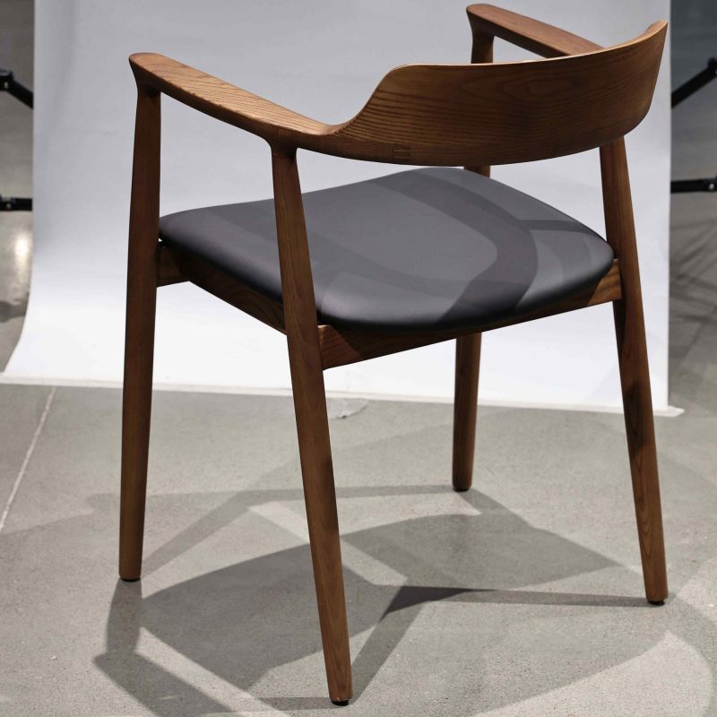 Nada Chair