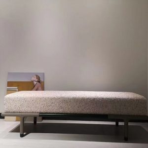 Lyra Bench
