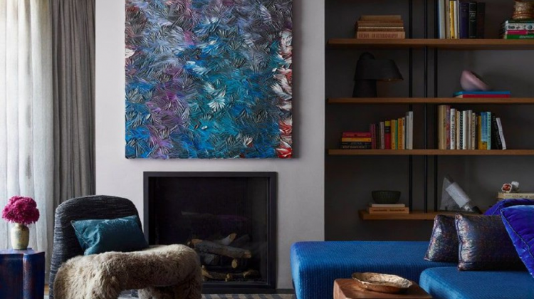 A Japandi-style Home Featuring Bold Colors