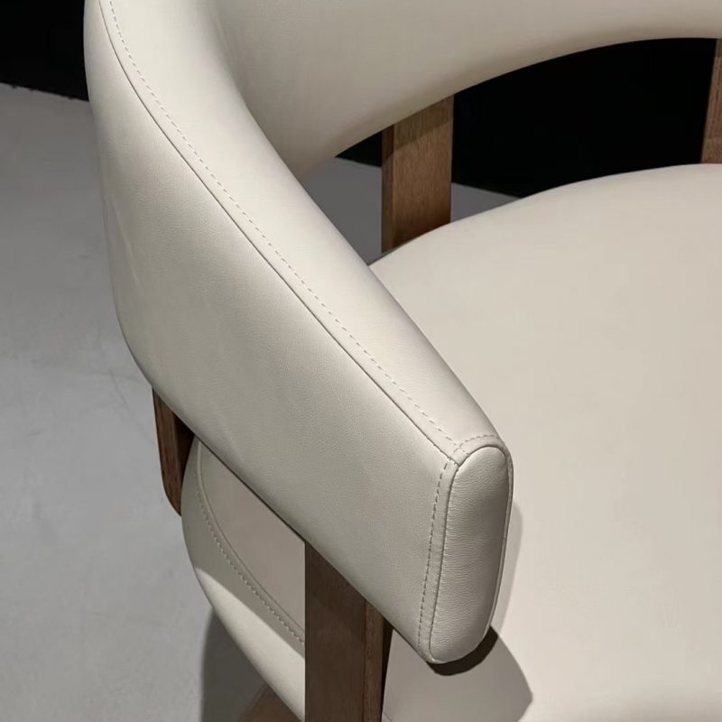 Lira Chair