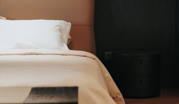 Enhancing Your Bedroom for a Better Night’s Sleep: 5 Key Factors