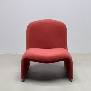 Leslie Armchair